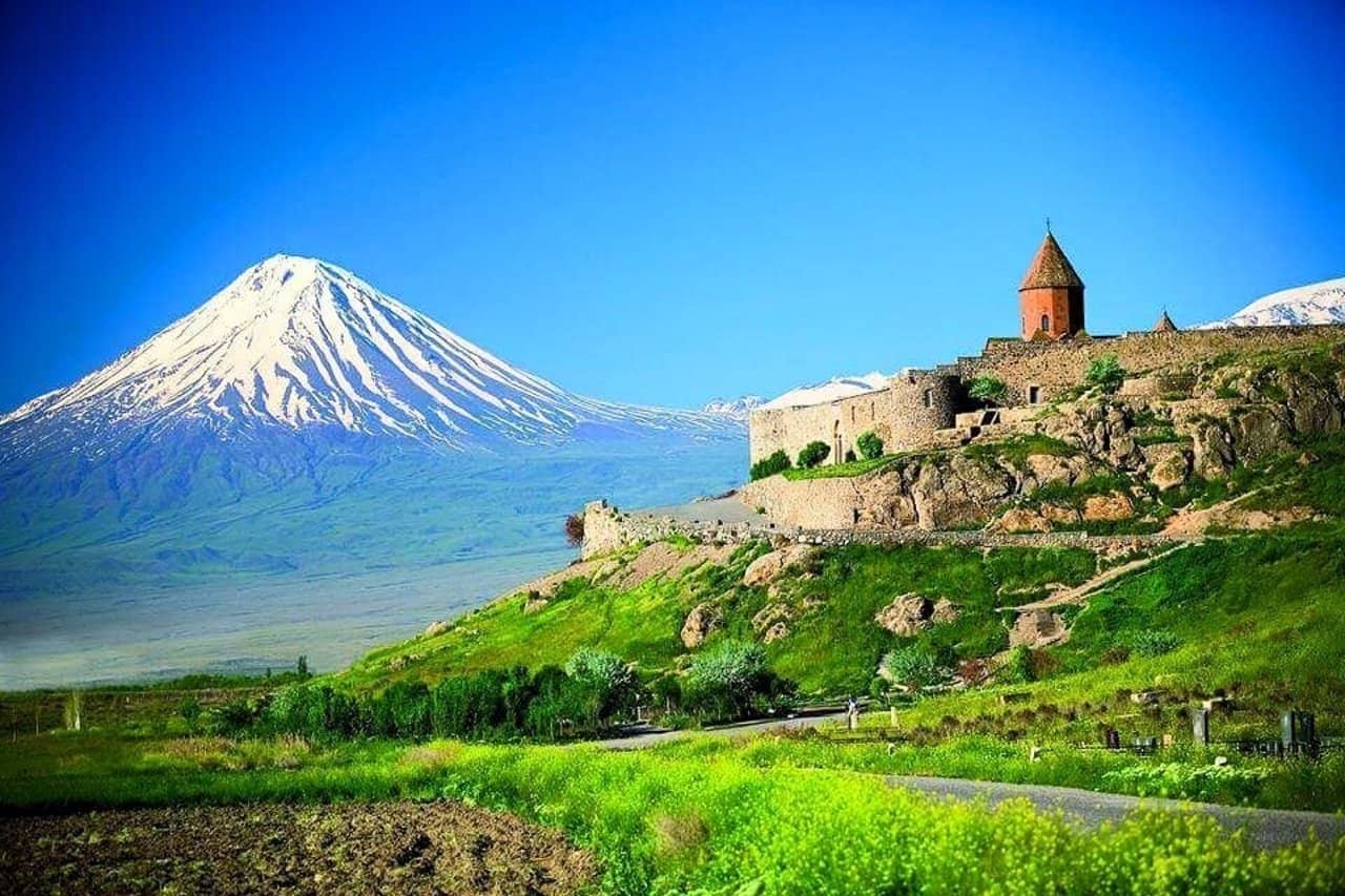 Mount Ararat - Scenic Drive and Natural Beauty