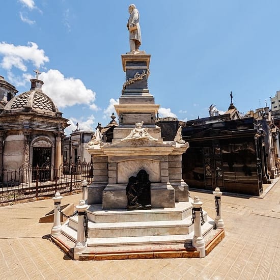Recoleta Cemetery and Cultural Immersion